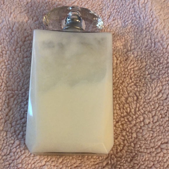 Versace bright crystal perfumed body lotion - Picture 2 of 3